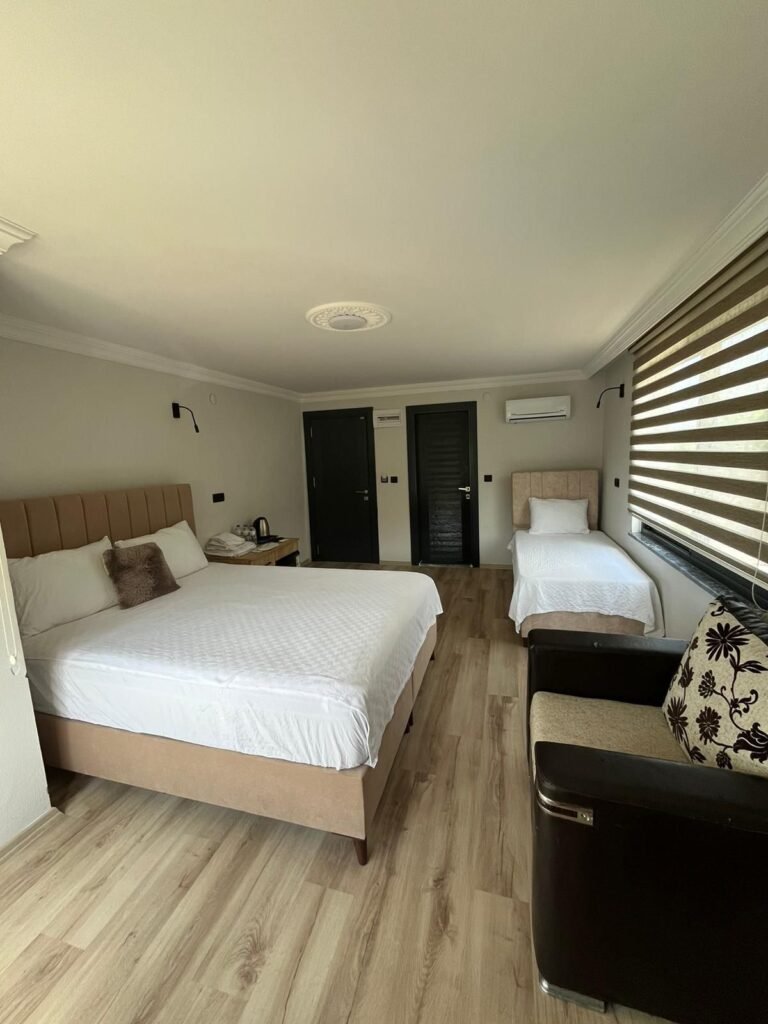iotape otel aile odası